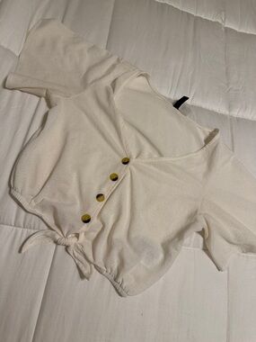 H&M Cream Button-Front Tie Crop Top